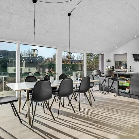 3 Bedroom Front In
