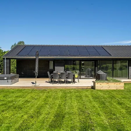 4 Bedroom In Casa vacanze Glesborg